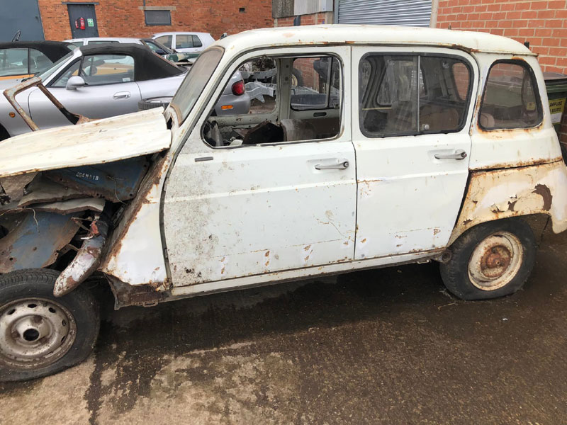 renault 4 gtl - richard lee - side