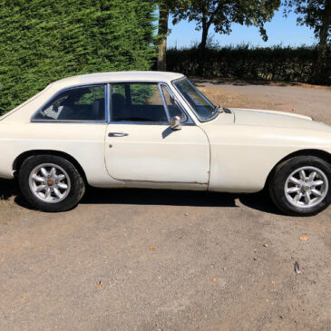 MGB GT 1972 White