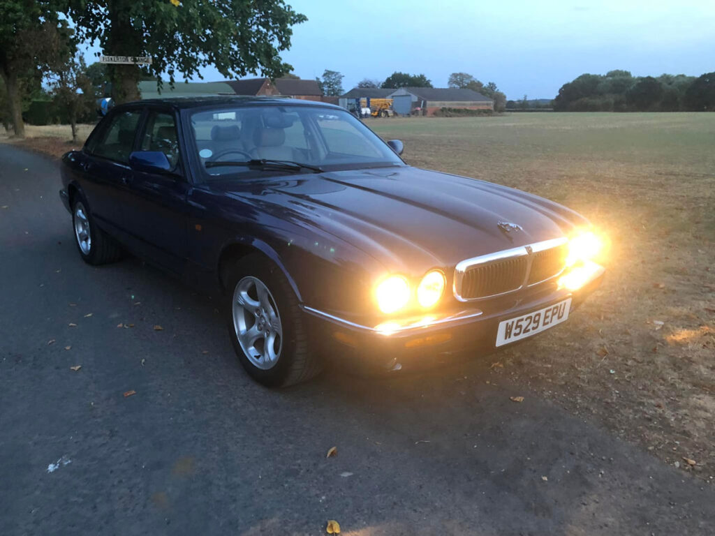 jaguar xj8