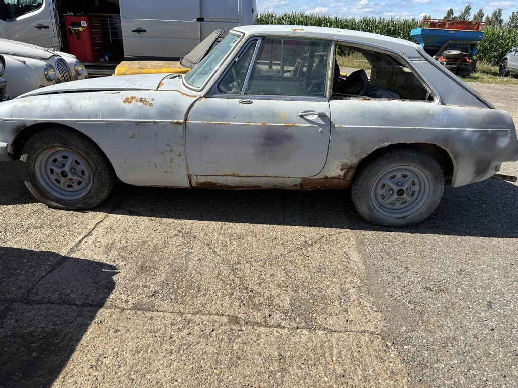 MGB GT Restoration