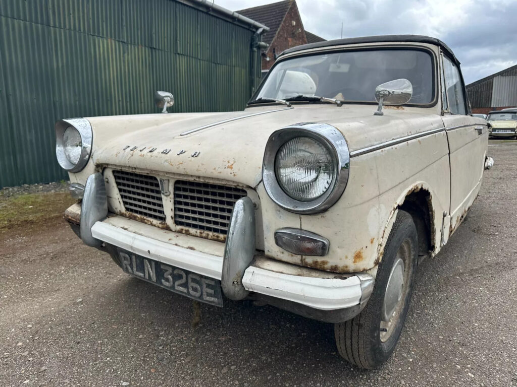 Triumph Herald - RLN326E